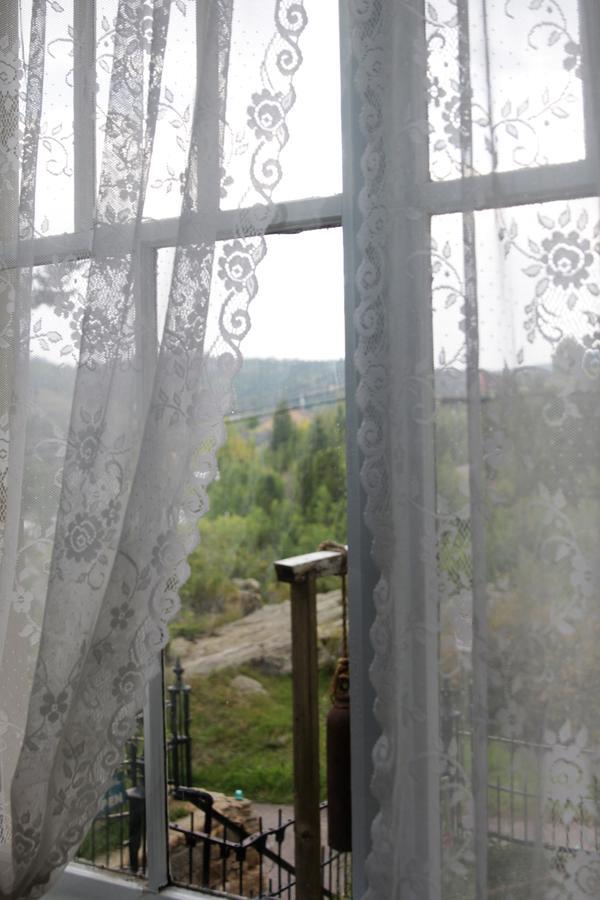 Skye Cottage Bed & Breakfast Сентрал-Сити Экстерьер фото